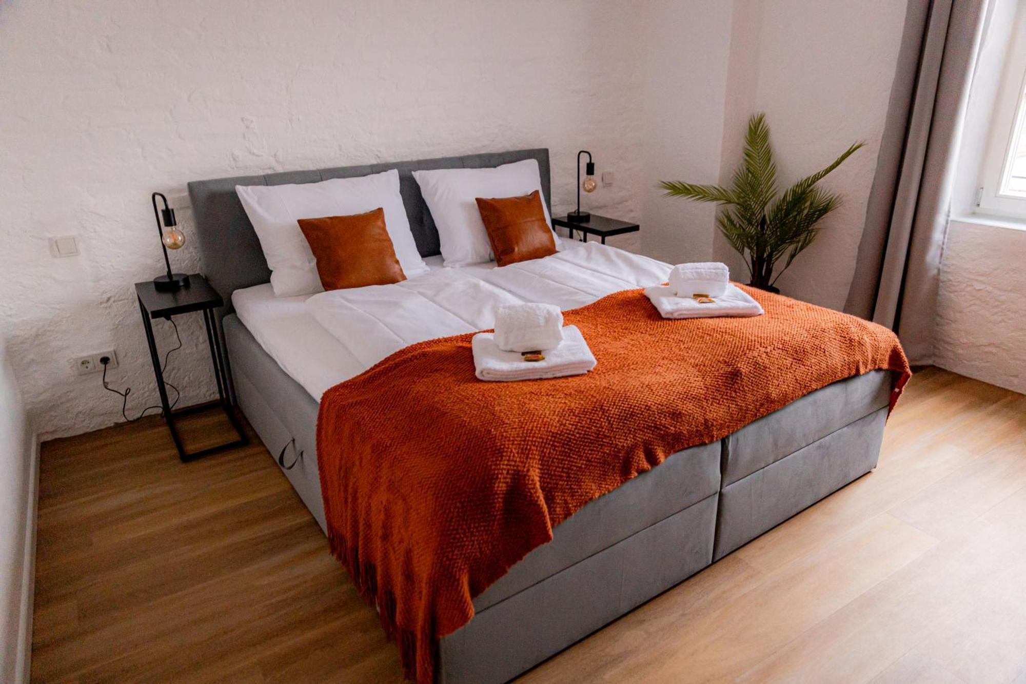 Highlight Am Stadtplatz Muehldorf - C4S Come4Stay - 2 Zimmer Wohnung I Bis Zu 5 Gaeste Bagian luar foto