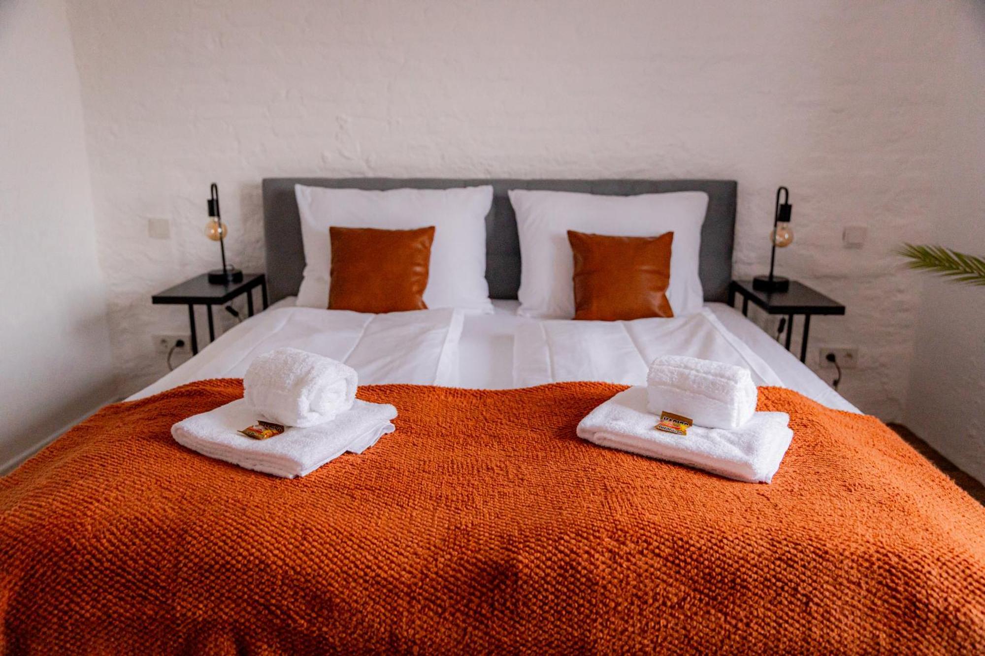 Highlight Am Stadtplatz Muehldorf - C4S Come4Stay - 2 Zimmer Wohnung I Bis Zu 5 Gaeste Ruang foto