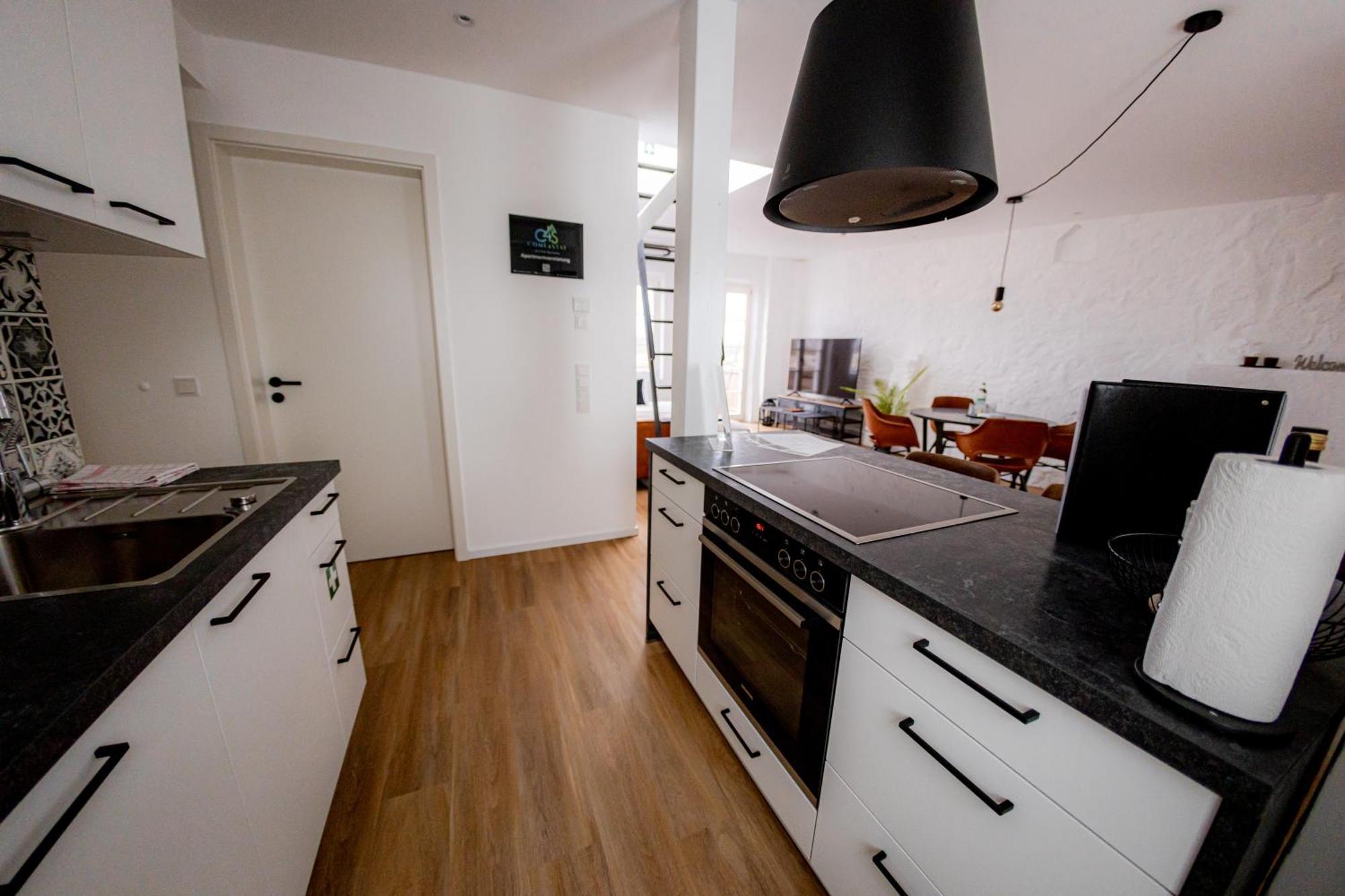 Highlight Am Stadtplatz Muehldorf - C4S Come4Stay - 2 Zimmer Wohnung I Bis Zu 5 Gaeste Ruang foto