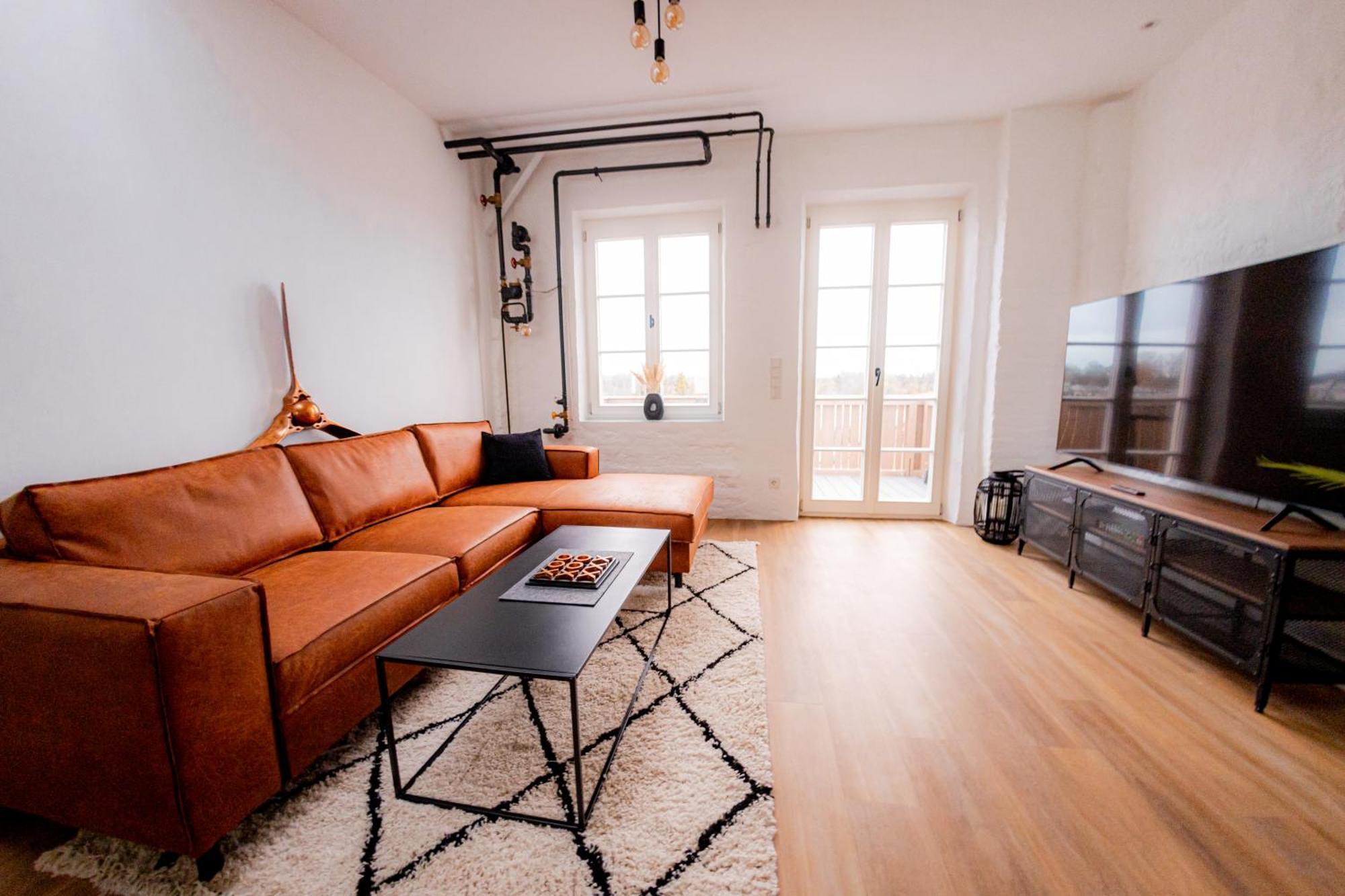 Highlight Am Stadtplatz Muehldorf - C4S Come4Stay - 2 Zimmer Wohnung I Bis Zu 5 Gaeste Ruang foto
